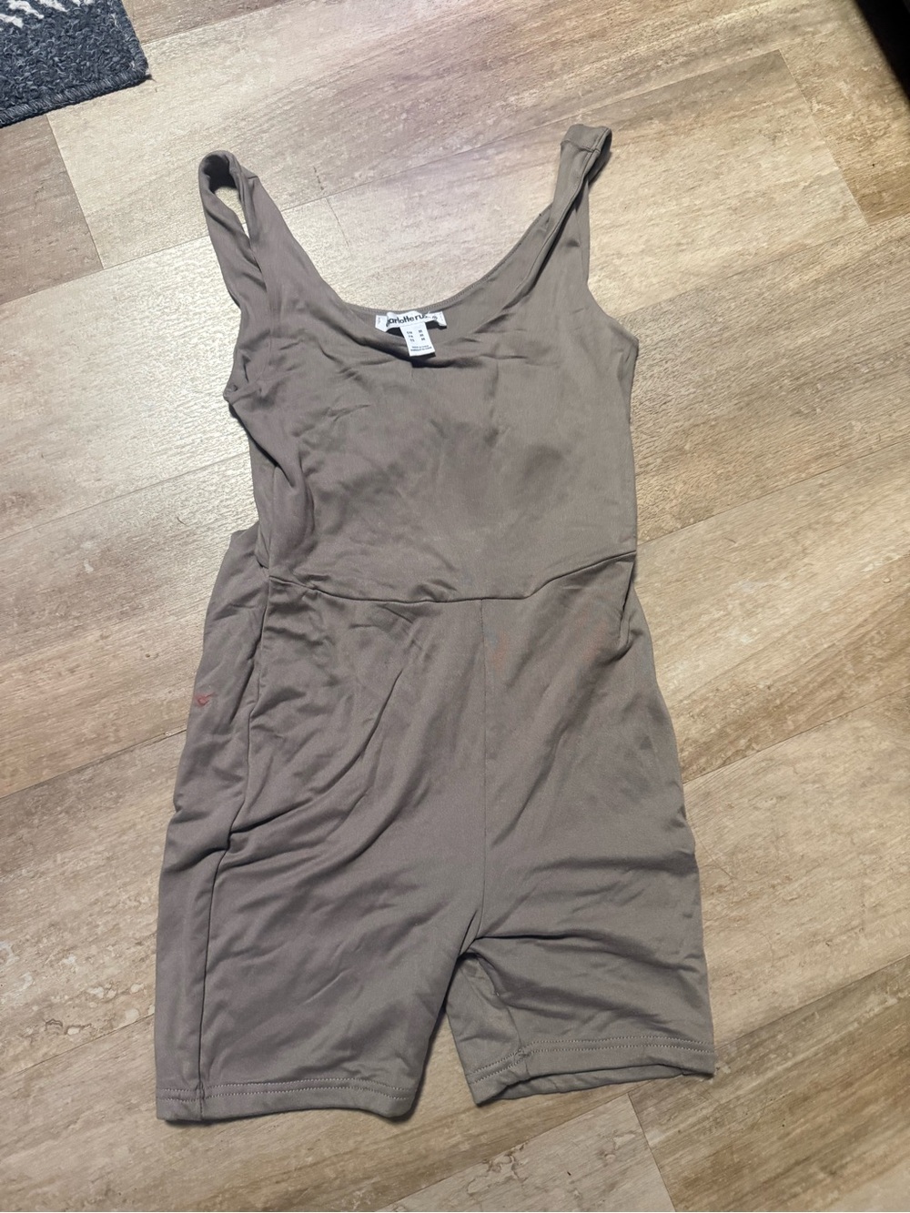 Charlotte Russe Girls Sleeveless One-Piece Romper in Taupe